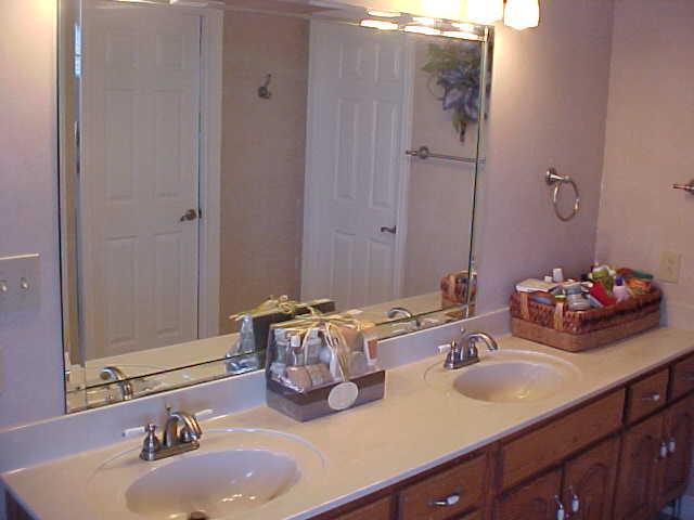 455 Port Royal Road Clarksville, TN 37040 - Photo 11 of 20 DOUBLE VANITIES IN MASTER BATH