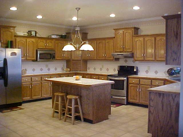 455 Port Royal Road Clarksville, TN 37040 - Photo 3 of 20 KITCHEN W/ CABINETS GALORE & BREAKFAST ISLAND