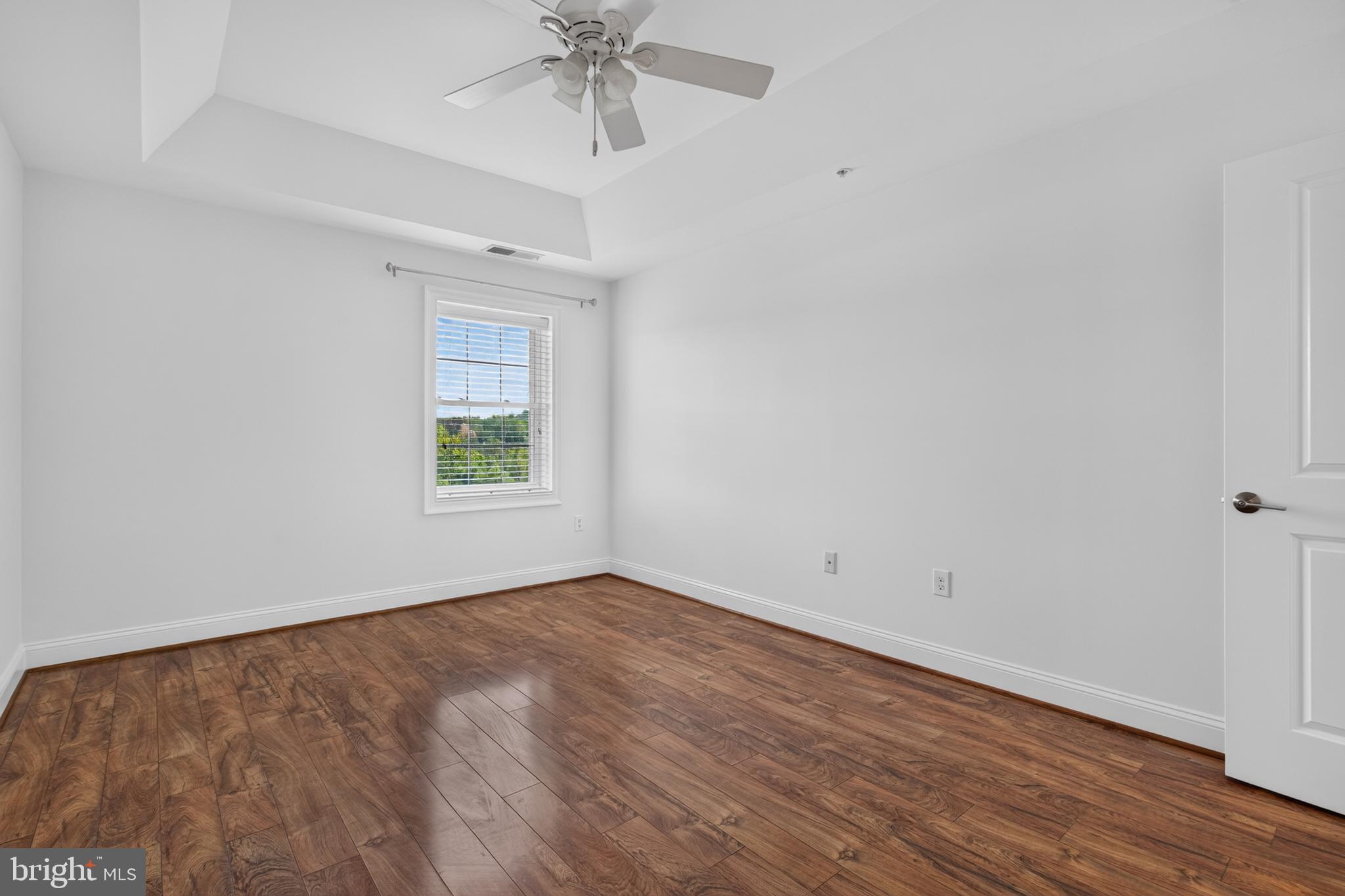 6301 Edsall Road, Unit 613 Alexandria, VA 22312 - Photo 28 of 46 Second bedroom with tray ceiling