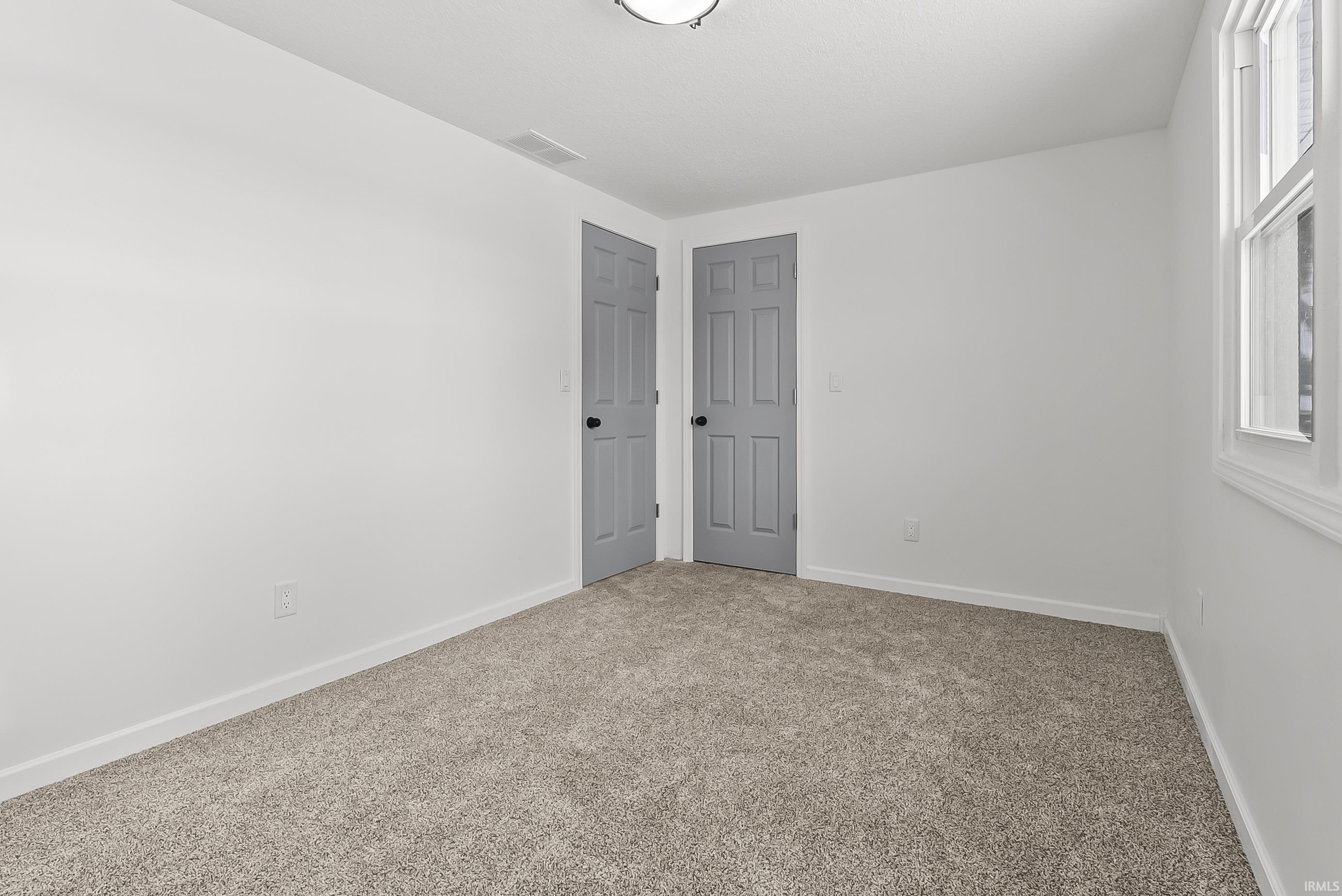 12262 North Kern Road Syracuse, IN 46567 - Photo 16 of 24 Gallery Image 16