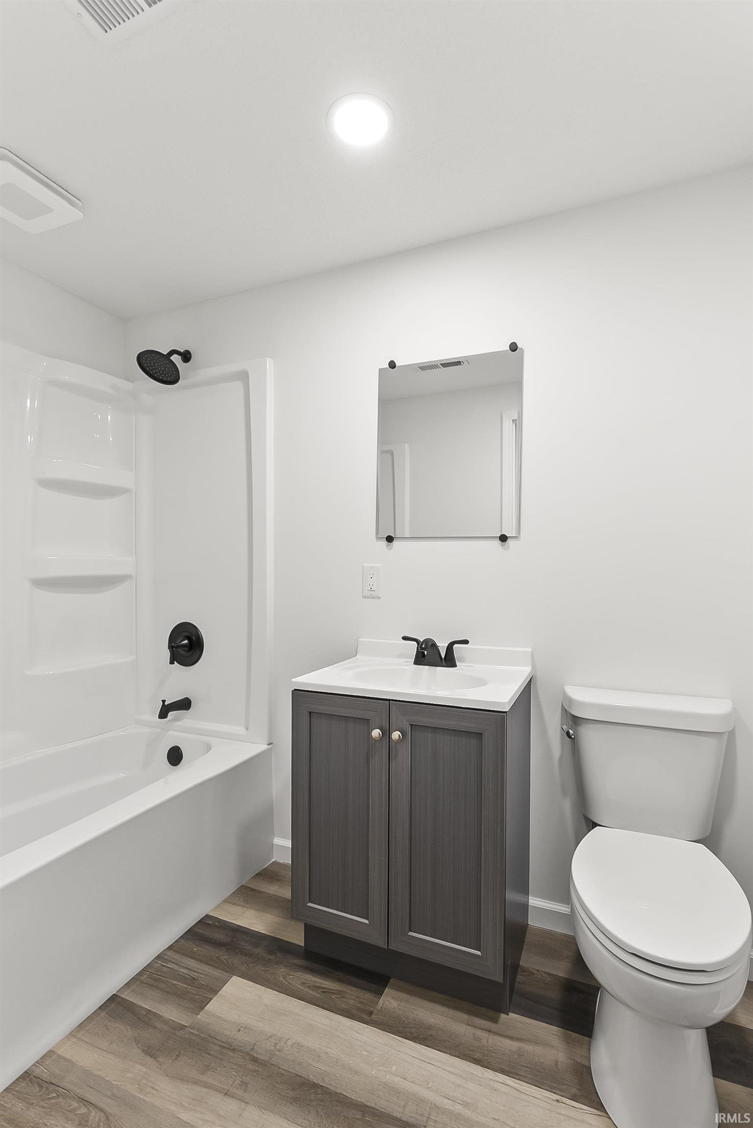 12262 North Kern Road Syracuse, IN 46567 - Photo 17 of 24 Gallery Image 17
