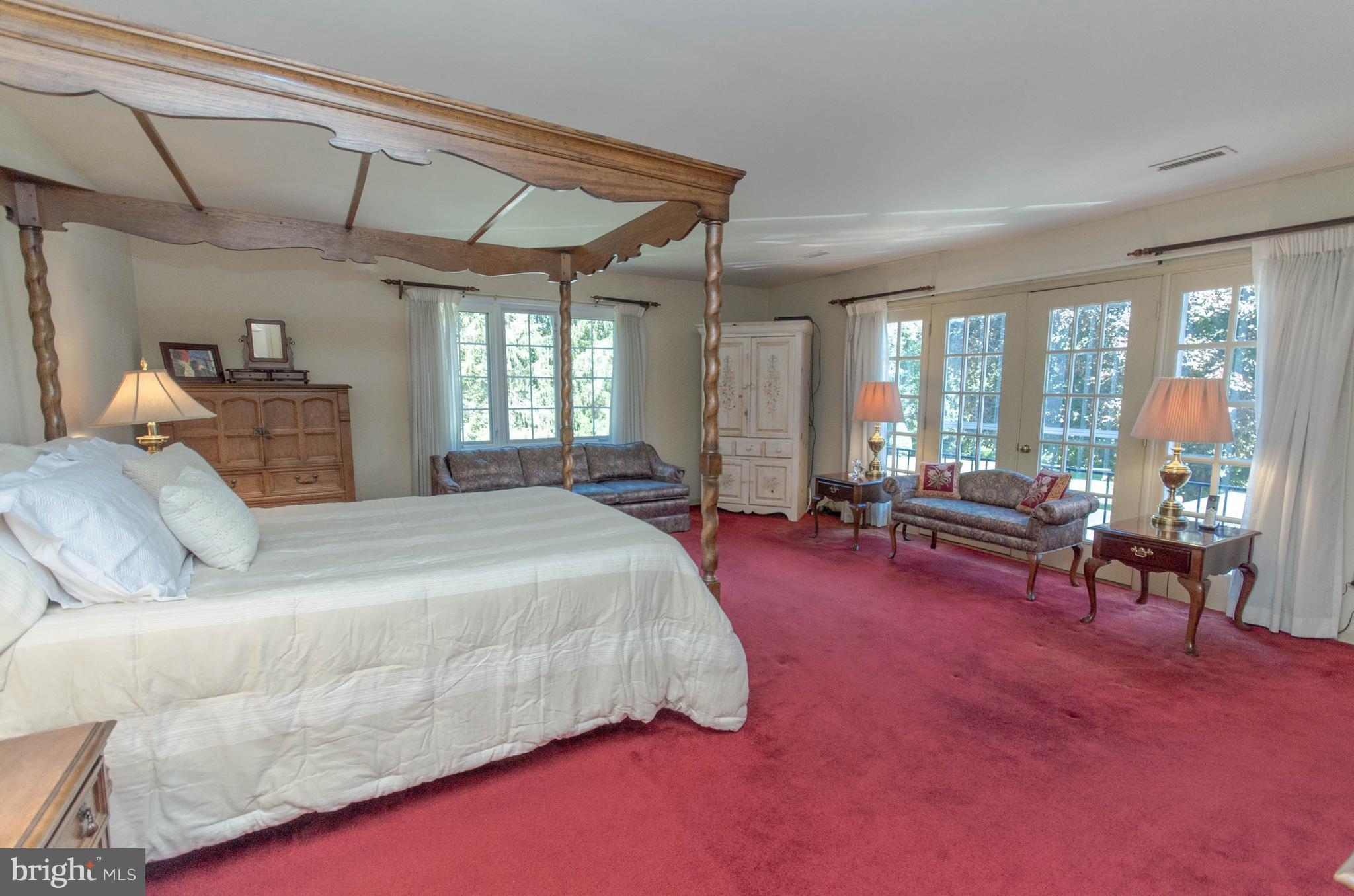 1583 Saucon Valley Road Bethlehem, PA 18015 - Photo 15 of 31 Gallery Image 15