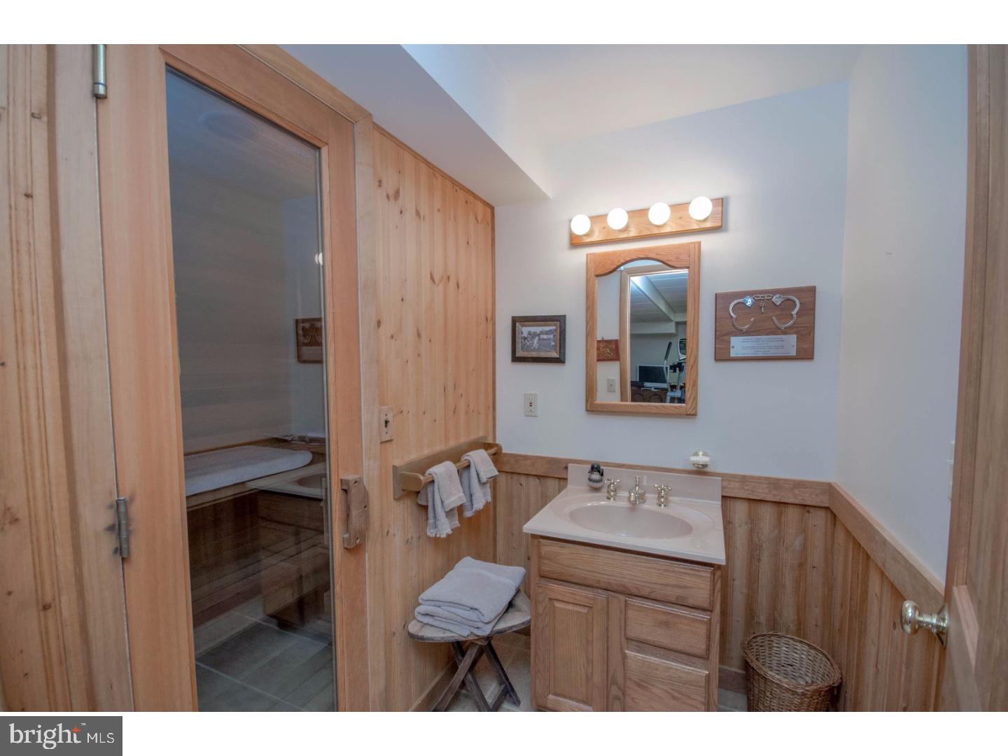 1583 Saucon Valley Road Bethlehem, PA 18015 - Photo 24 of 31 Gallery Image 24