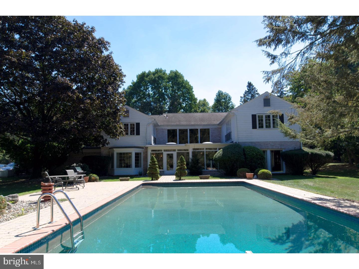 1583 Saucon Valley Road Bethlehem, PA 18015 - Photo 7 of 31 Gallery Image 7