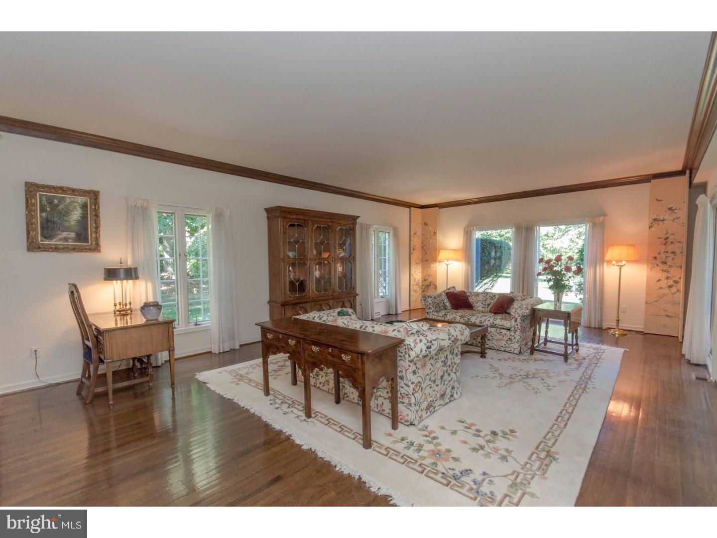 1583 Saucon Valley Road Bethlehem, PA 18015 - Photo 9 of 31 Gallery Image 9