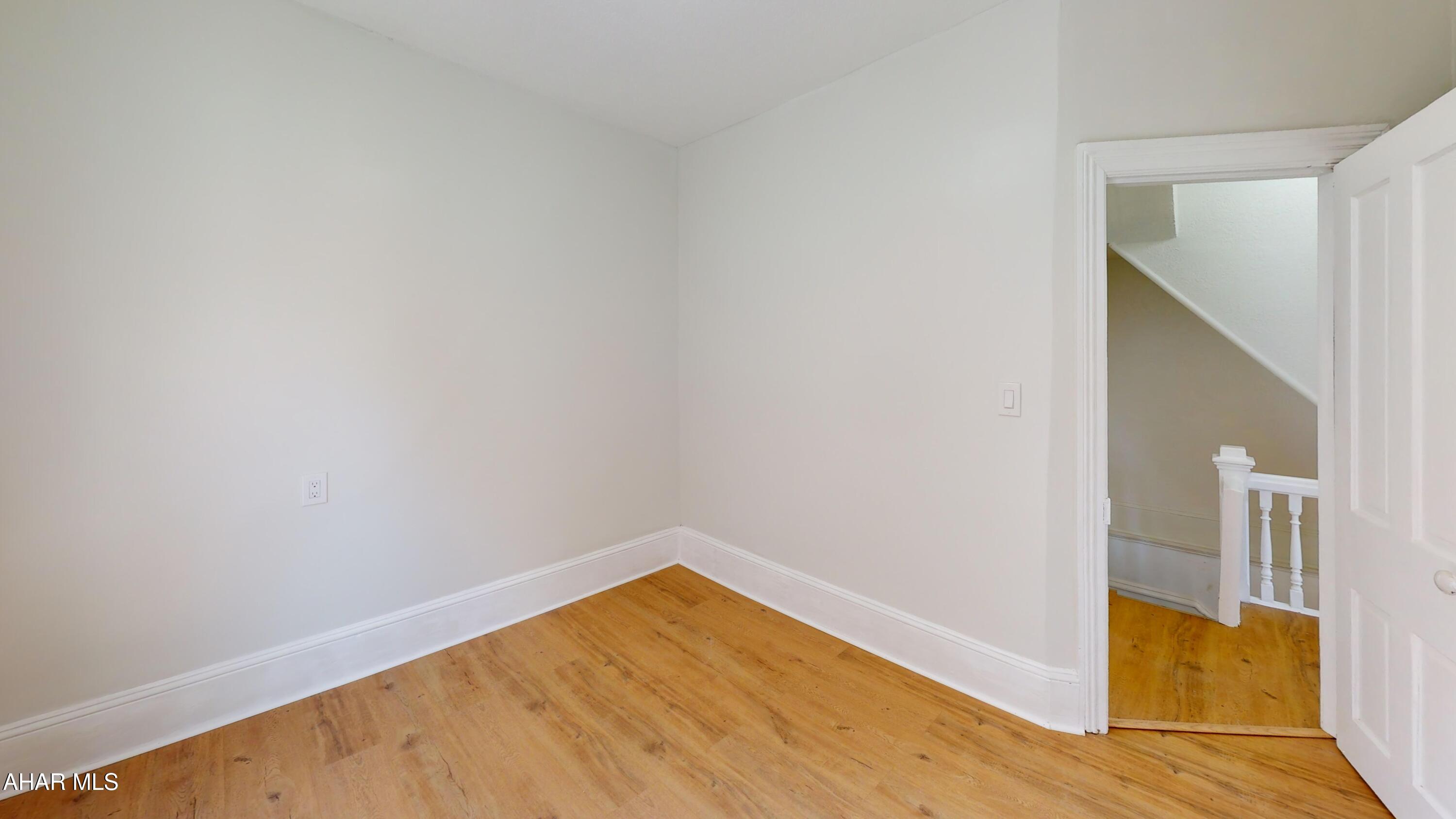 304 Poplar Street Roaring Spring, PA 16673 - Photo 21 of 31