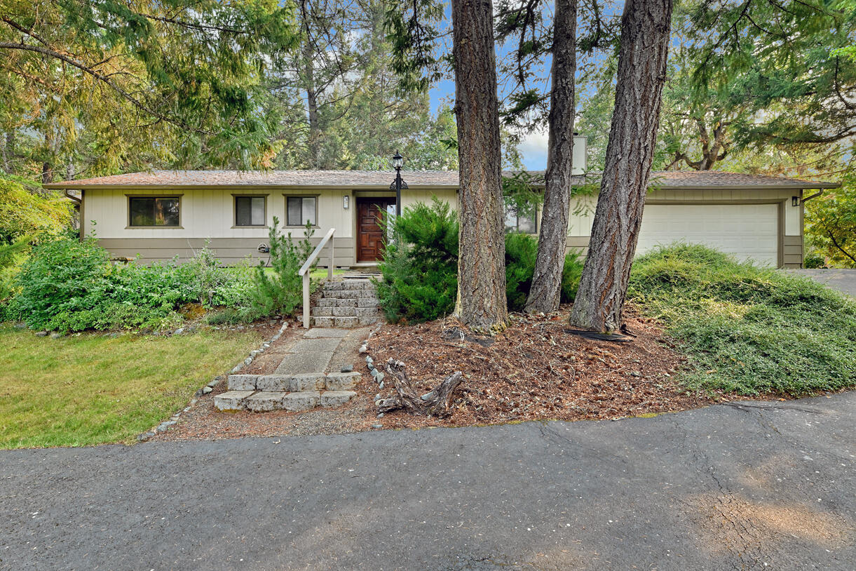 5757 Donaldson Road Grants Pass, OR 97526 - Photo 1 of 55 DSC_4775