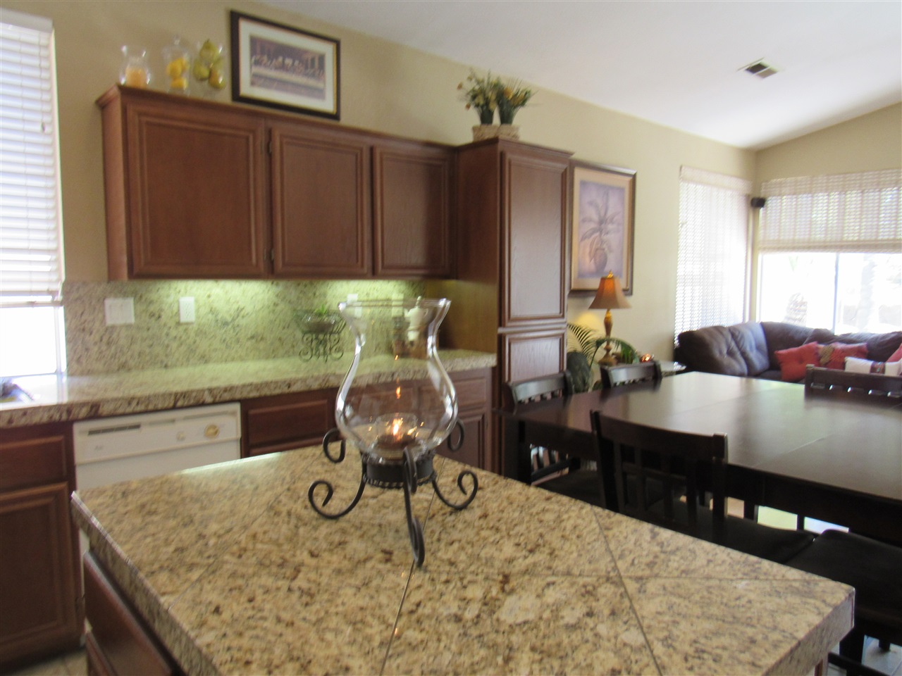 2272 Sun Valley Road Chula Vista, CA 91915 - Photo 12 of 21 Gallery Image 12
