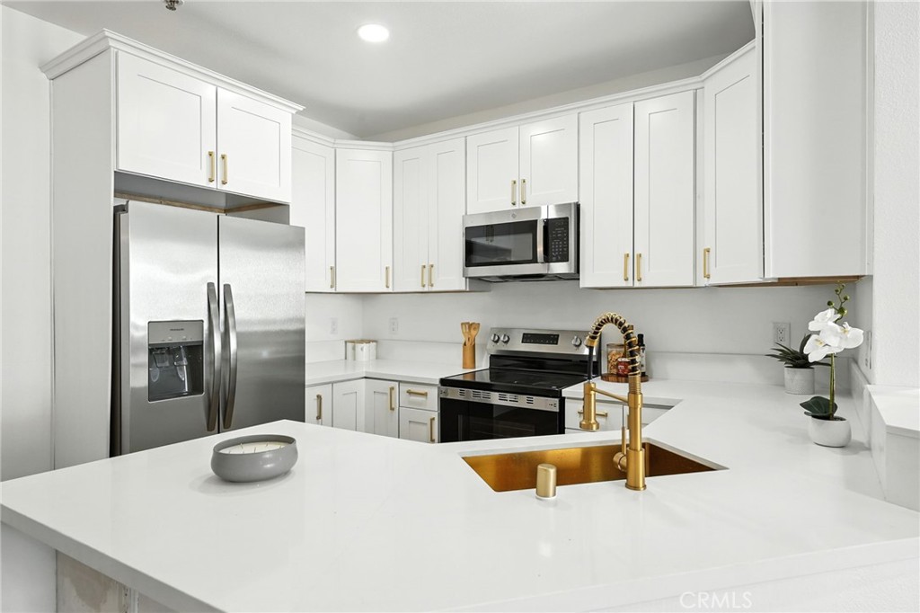 5875 Friars Road, Unit 4314 San Diego, CA 92110 - Photo 7 of 18