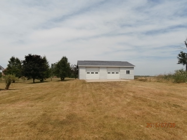 5767 East Pleasant Valley Road Shepherd, MI 48883 - Photo 12 of 12 1804136-11.JPG