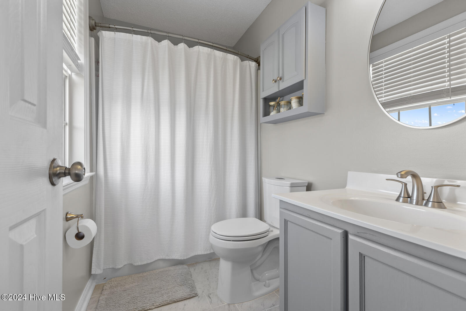 108 Ridgewood Court Jacksonville, NC 28546 - Photo 23 of 33 Master Bathroom