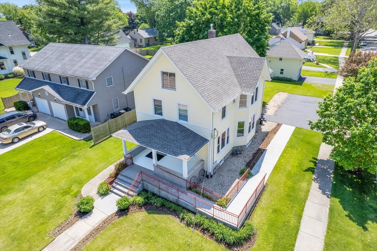 155 Chicago Road Oswego, IL 60543 - Photo 3 of 50 a aerial view of a house with swimming pool and big yard