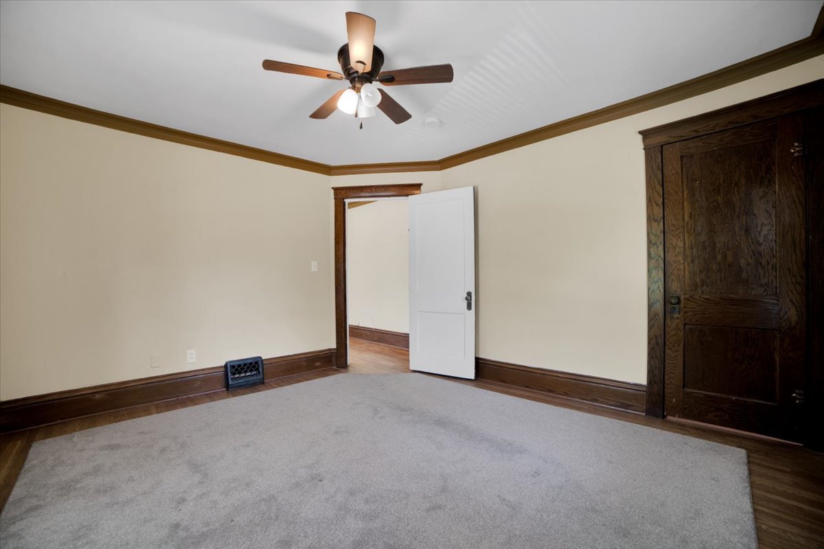 155 Chicago Road Oswego, IL 60543 - Photo 31 of 50