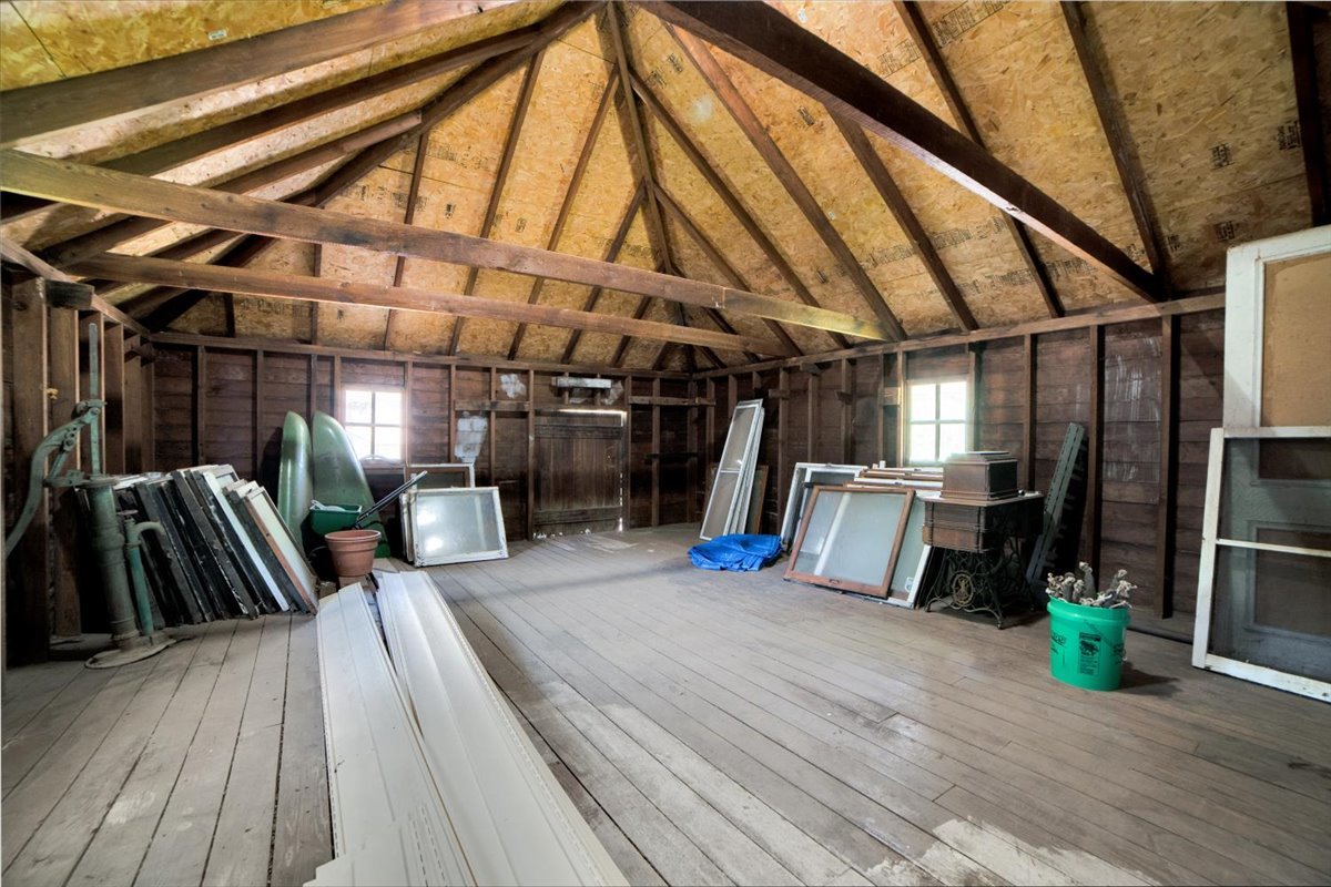 155 Chicago Road Oswego, IL 60543 - Photo 46 of 50 a view of a room with gym equipment