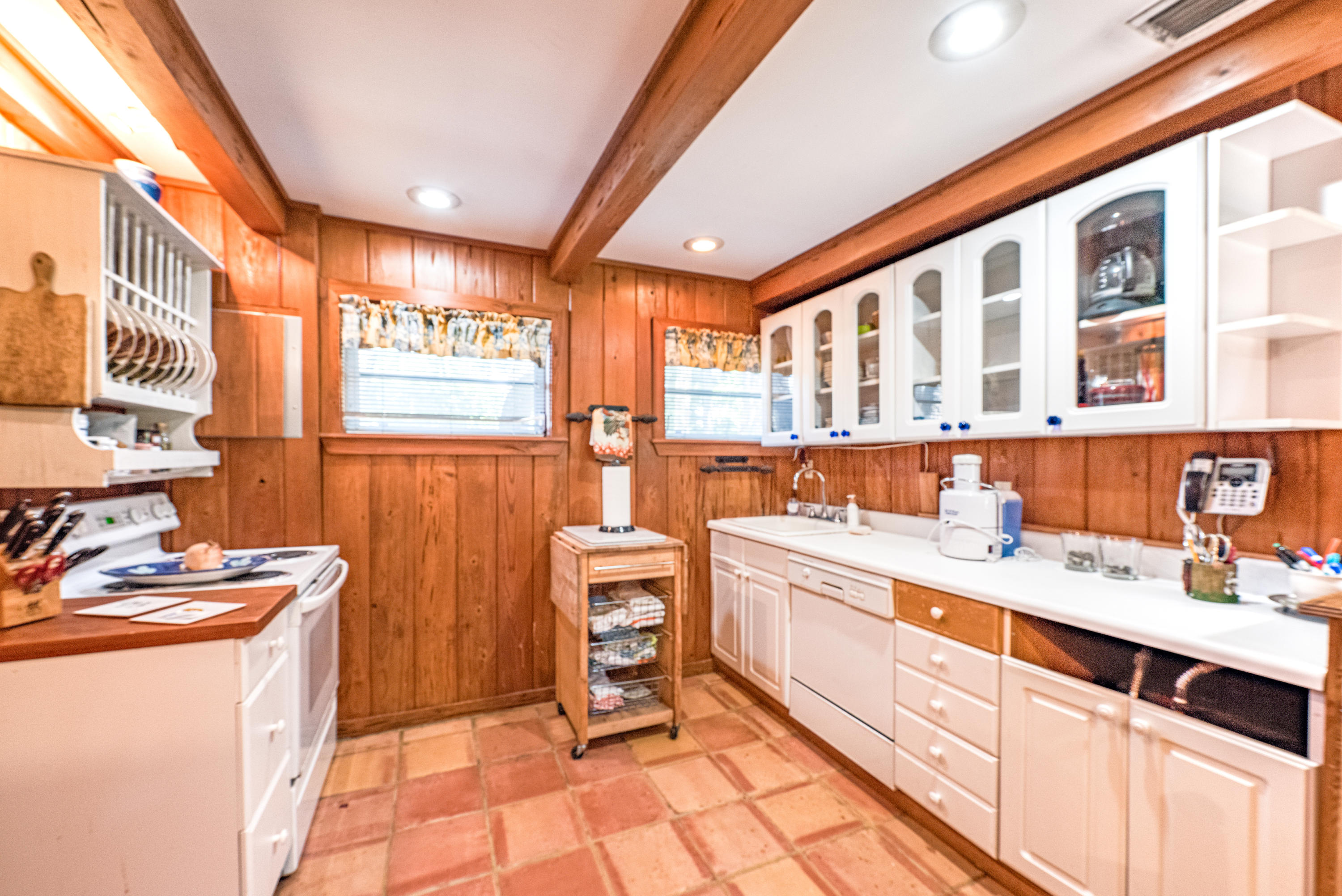 499 Northwest 9th Avenue Boca Raton, FL 33486 - Photo 7 of 20 Kitchen