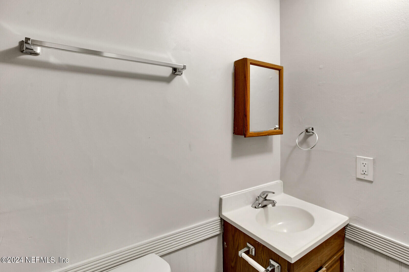 714 Cavalla Road Atlantic Beach, FL 32233 - Photo 15 of 22 Bathroom Upstairs