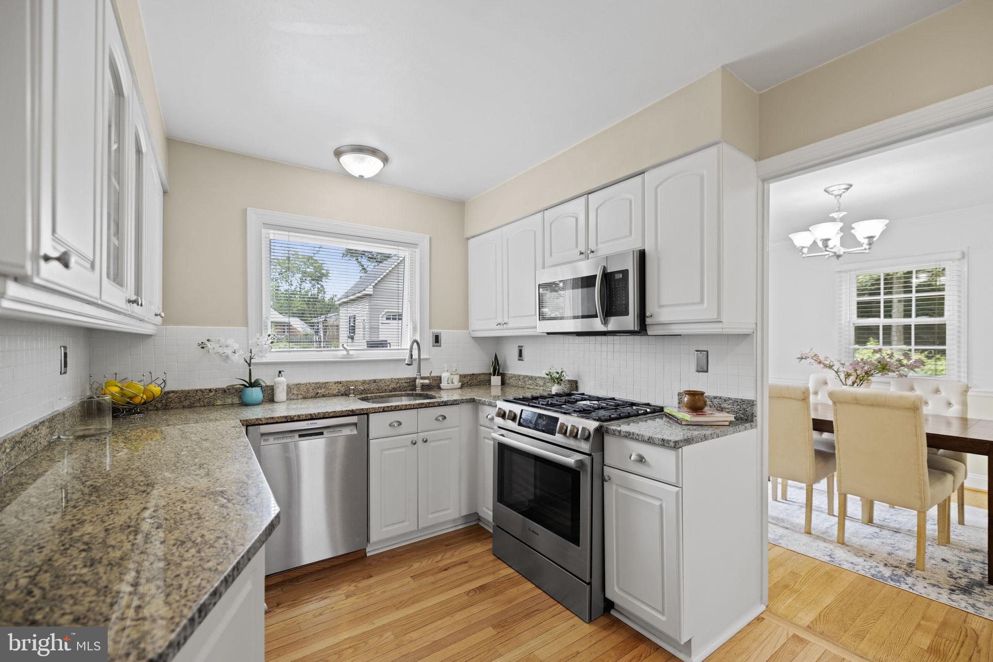 7002 Fort Hunt Road Alexandria, VA 22307 - Photo 11 of 33 Kitchen