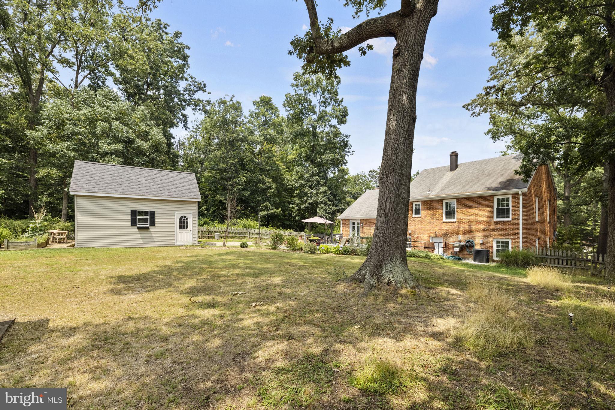 7002 Fort Hunt Road Alexandria, VA 22307 - Photo 31 of 33 Rear Yard
