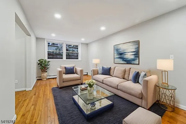 $1,800 | 357 Franklin Street, Unit 5, Bloomfield, NJ 07003