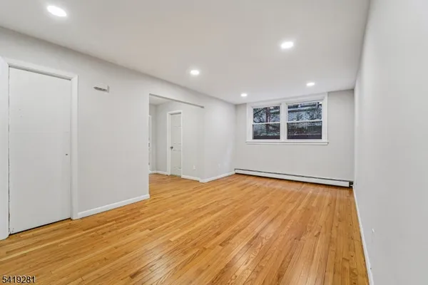 $1,800 | 357 Franklin Street, Unit 5, Bloomfield, NJ 07003