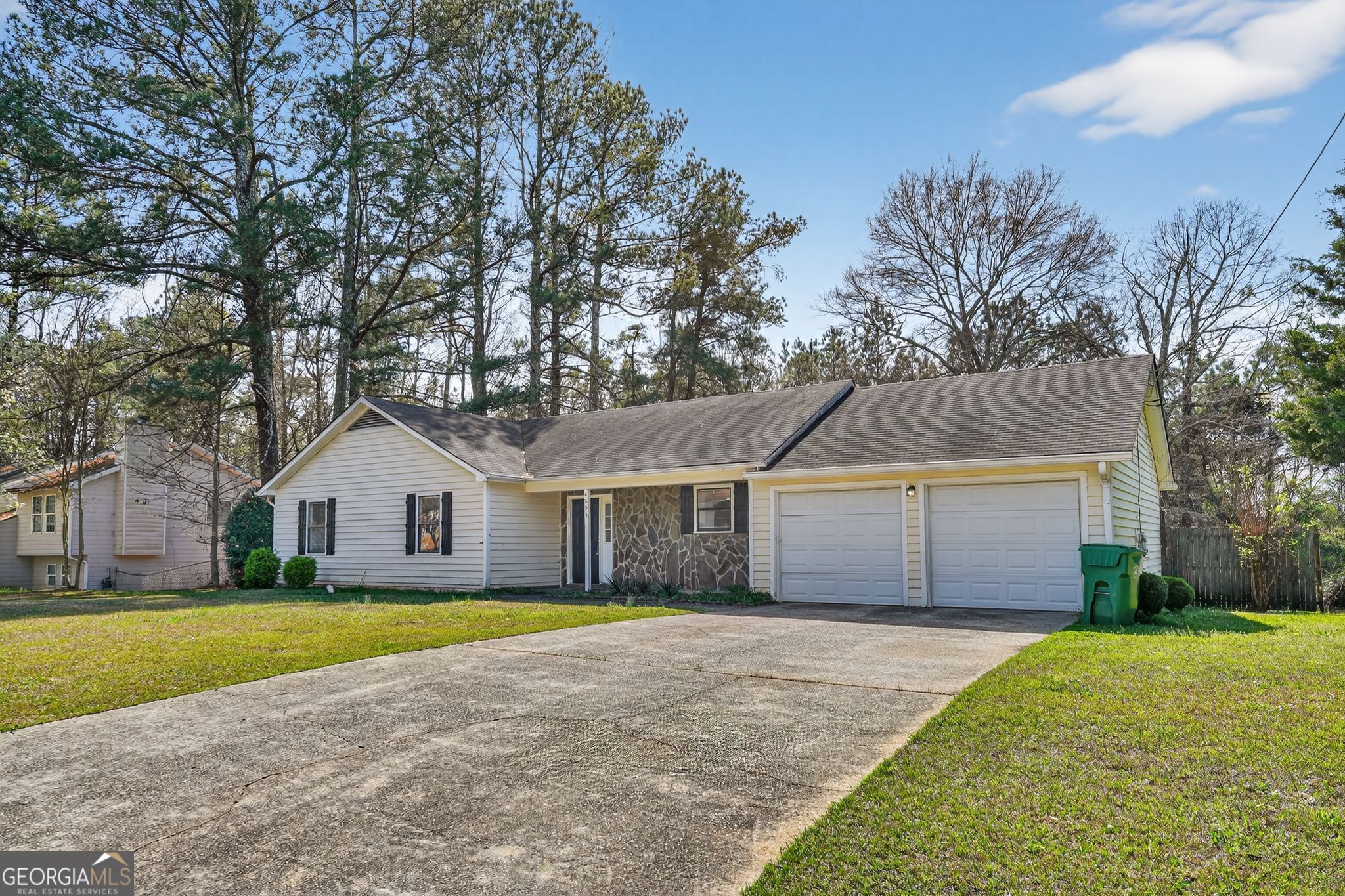 4695 Browns Mill Ferry Road Lithonia, GA 30038 - Photo 2 of 33