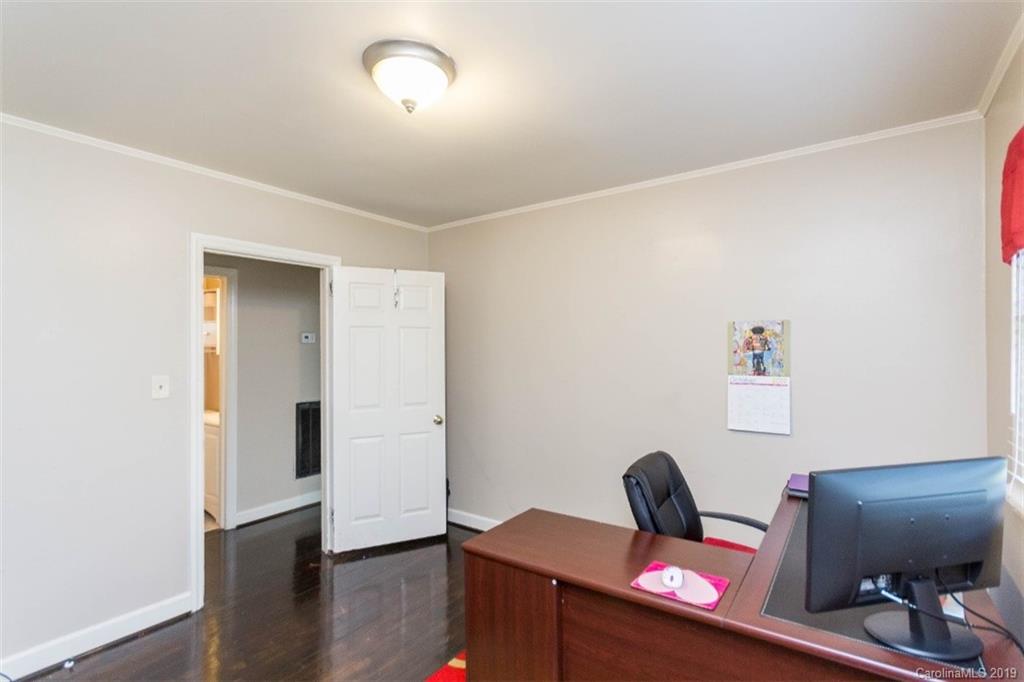 5301 Manning Road Charlotte, NC 28269 - Photo 11 of 26 Gallery Image 11