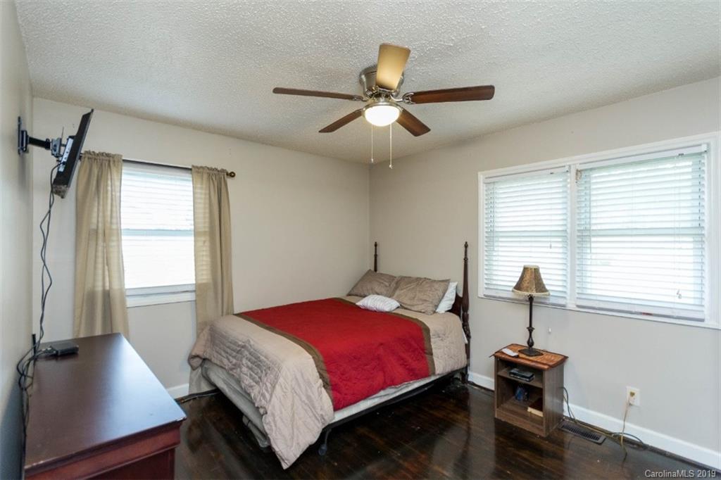 5301 Manning Road Charlotte, NC 28269 - Photo 14 of 26 Gallery Image 14