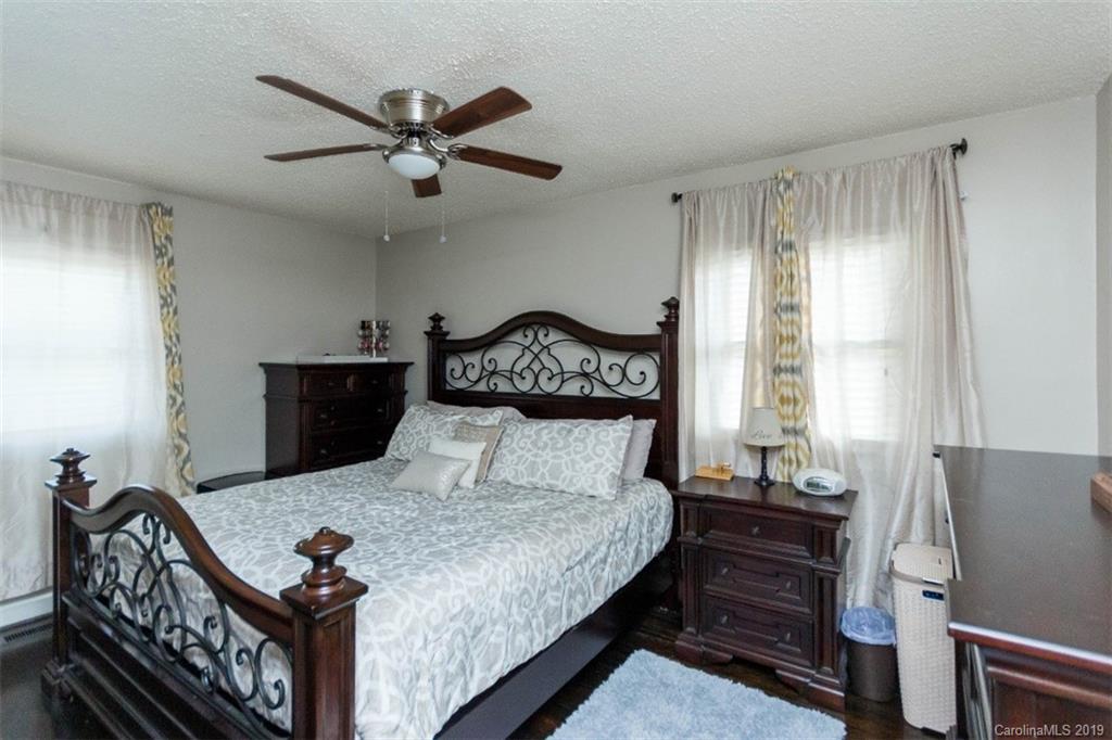 5301 Manning Road Charlotte, NC 28269 - Photo 16 of 26 Gallery Image 16