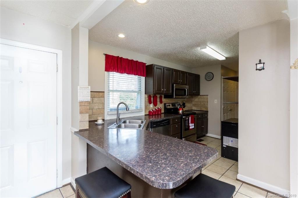 5301 Manning Road Charlotte, NC 28269 - Photo 4 of 26 Gallery Image 4