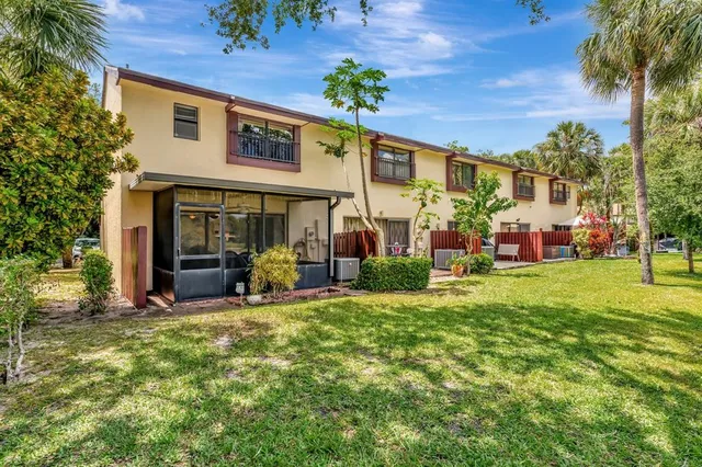 $347,000 | 3725 Carambola Circle North, Unit 2824, Coconut Creek, FL 33066
