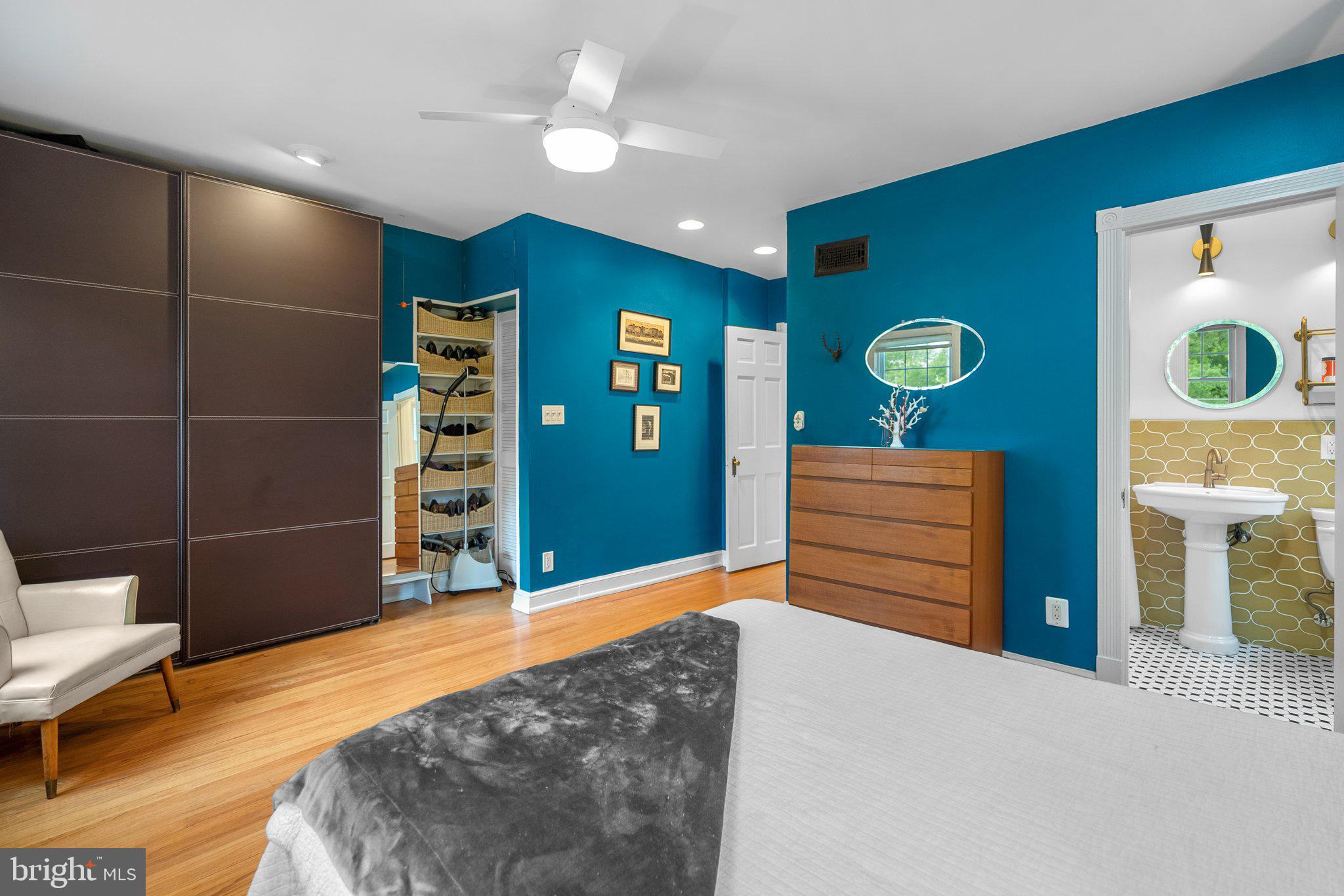 4831 Reservoir Road Northwest Washington, DC 20007 - Photo 21 of 44 And hardwood floors