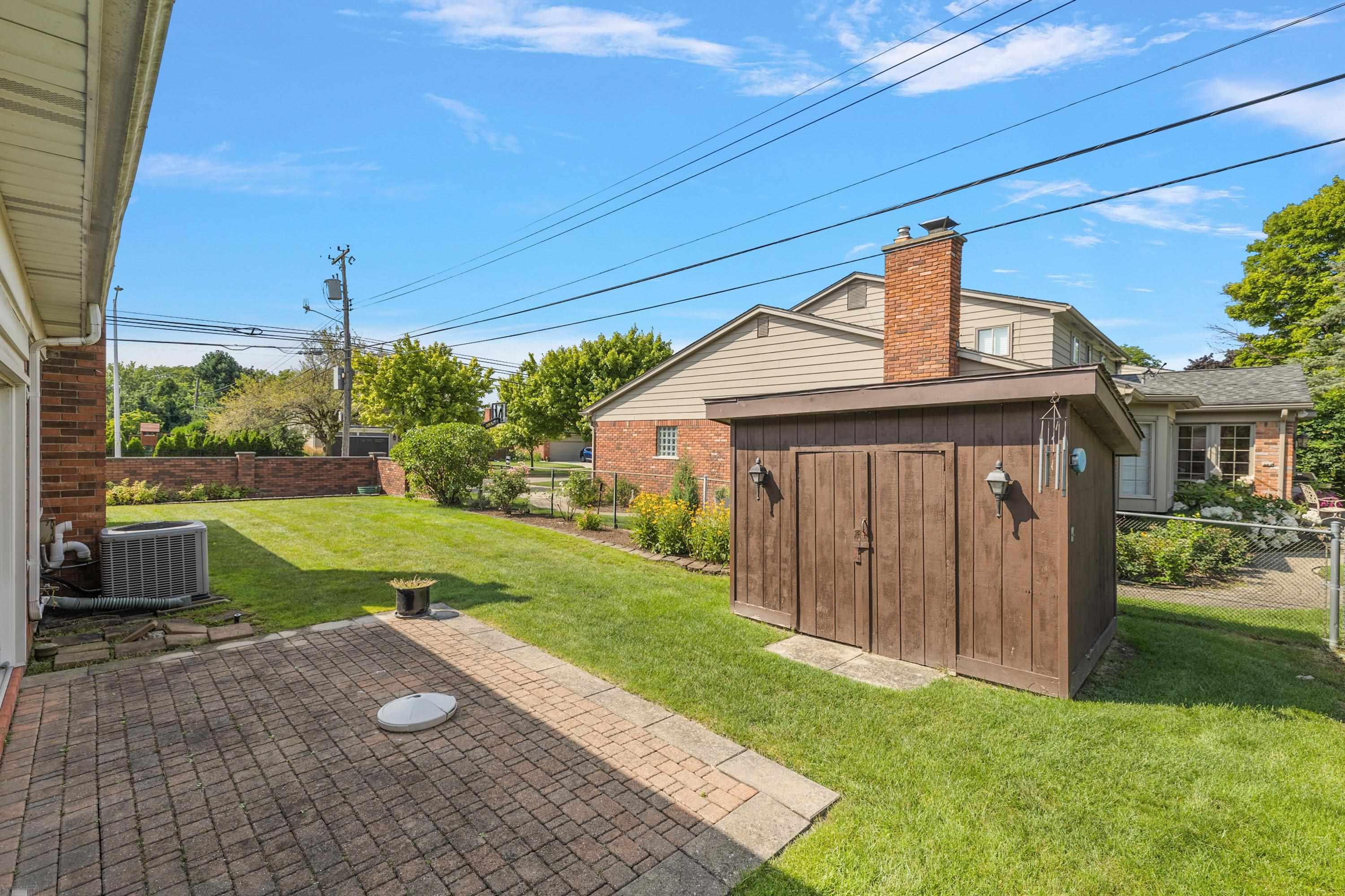 656 Canterbury Road Grosse Pointe Woods, MI 48236 - Photo 60 of 77