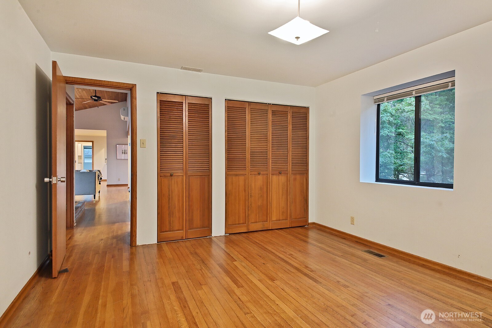 8267 South Franklin Road Clinton, WA 98236 - Photo 21 of 40