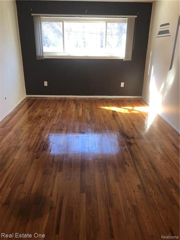 25551 Lahser Road Southfield, MI 48033 - Photo 11 of 24