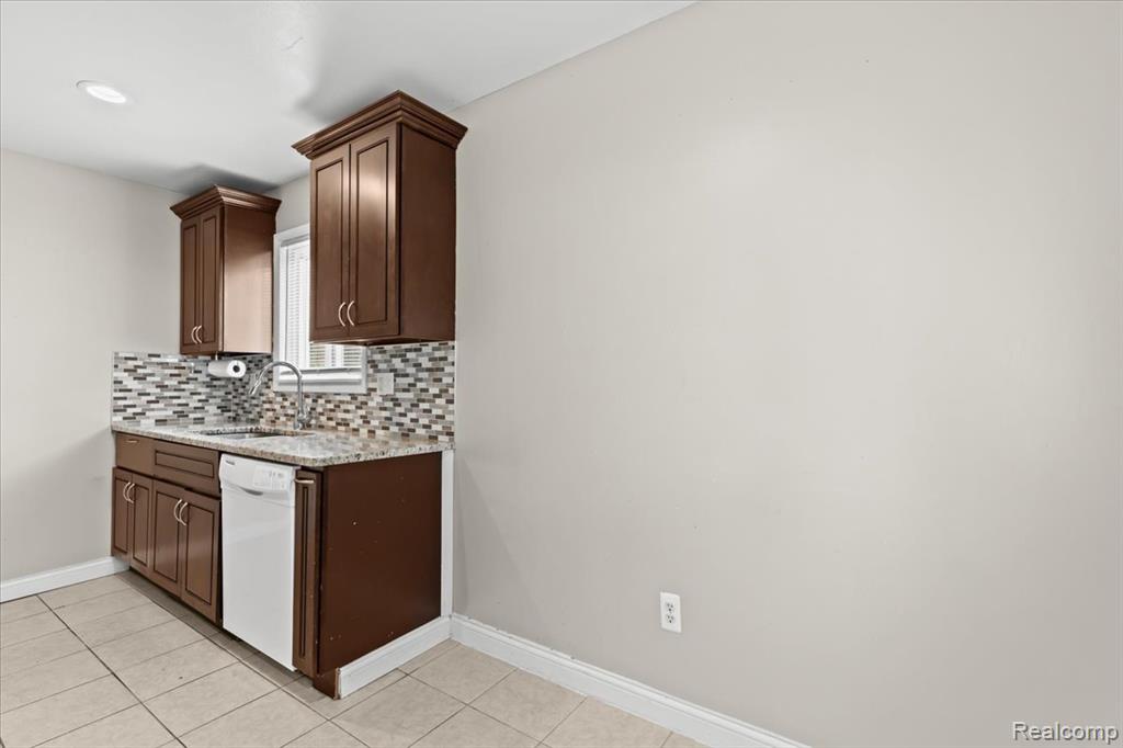 8111 Timken Avenue Warren, MI 48089 - Photo 9 of 17