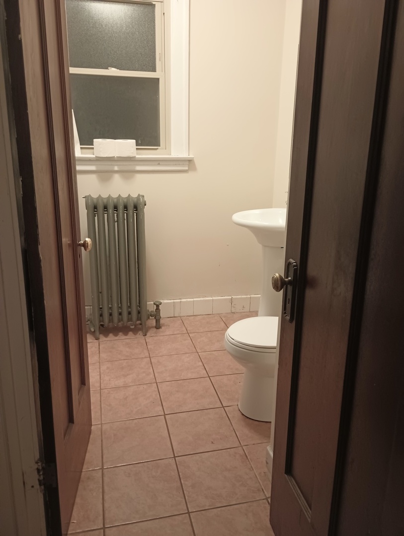 2540 Lewis Street Blue Island, IL 60406 - Photo 16 of 27 a bathroom with a toilet