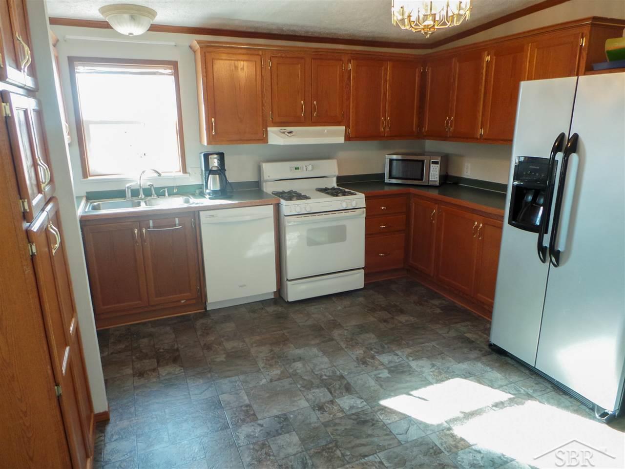 385 East Bennington Road Owosso, MI 48867 - Photo 5 of 16 Gallery Image 5