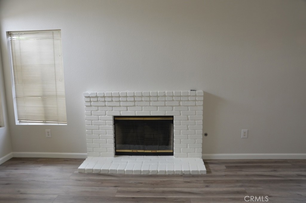 29620 Nightcrest Circle Temecula, CA 92591 - Photo 7 of 31 a living room with a fireplace