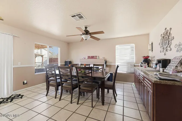 $479,900 | 3063 Marbella Lane, Palmdale, CA 93550