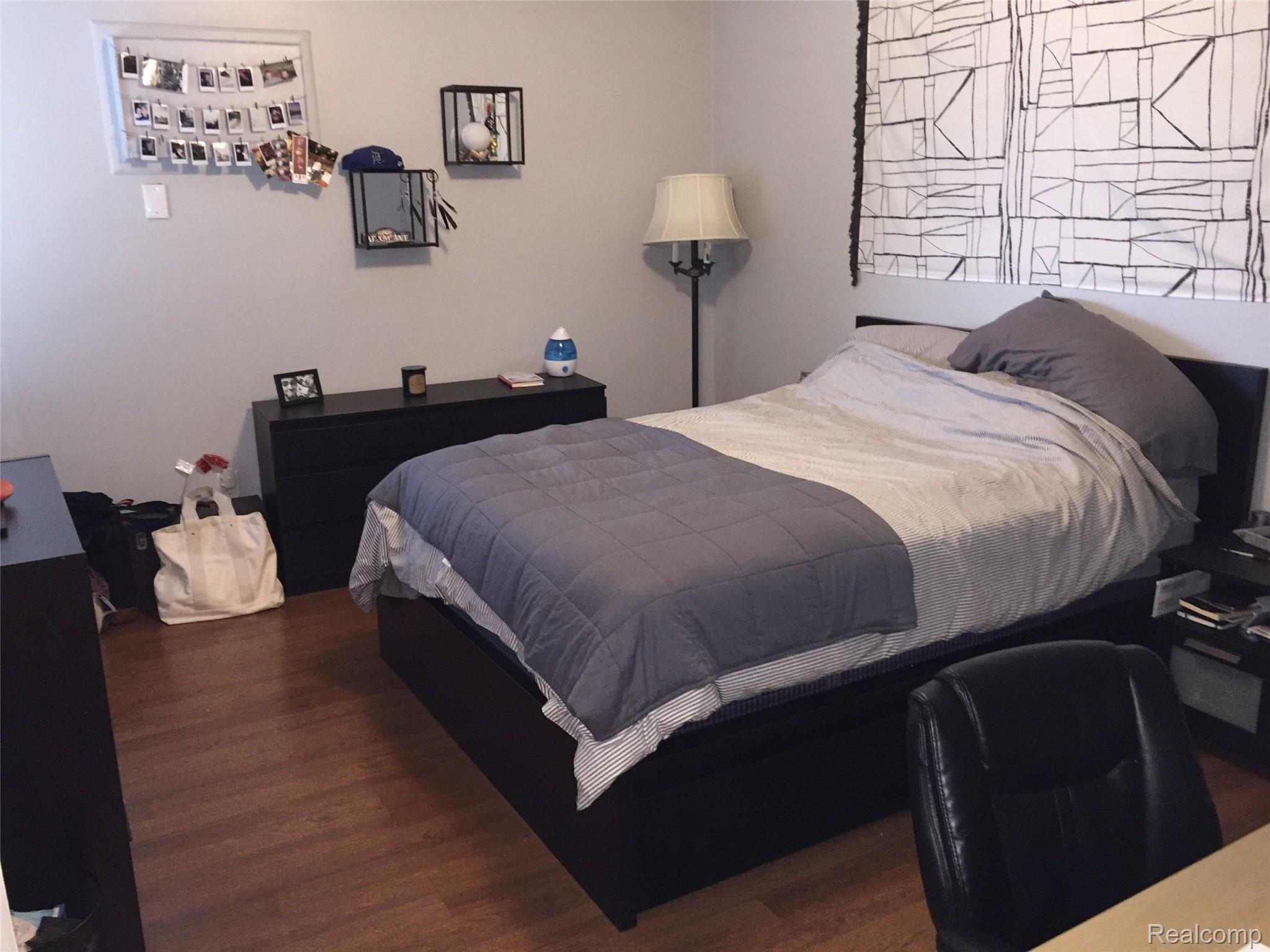 4905 Crooks Road, Unit B6 Royal Oak, MI 48073 - Photo 9 of 11 IMG_3085.JPG