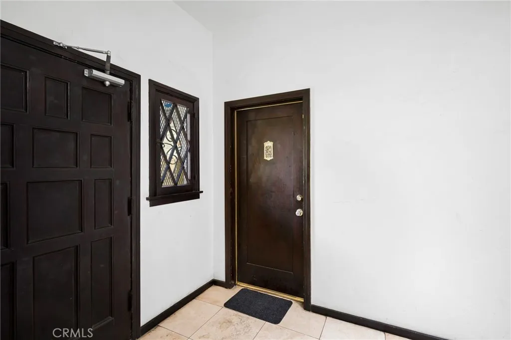 218 East Windsor Road, Unit 1 Glendale, CA 91205 - Photo 2 of 16