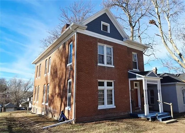 $239,000 | 220 North 17th Street, St. Joseph, MO 64501