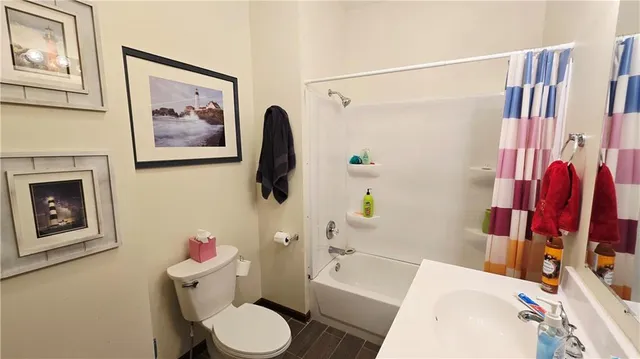 $249,000 | 220 North 17th Street, St. Joseph, MO 64501