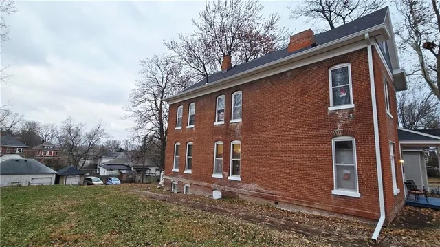 $249,000 | 220 North 17th Street, St. Joseph, MO 64501