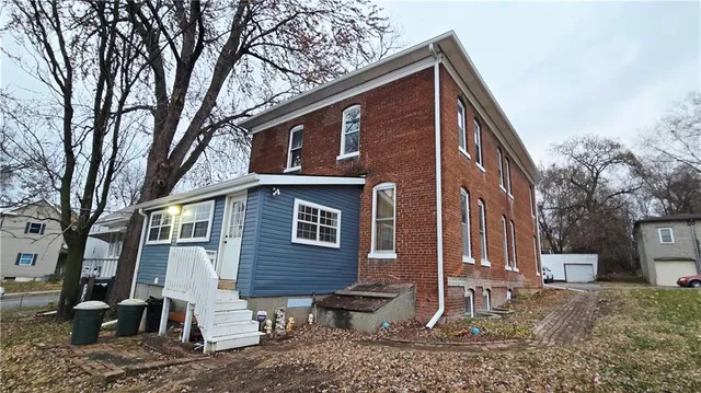 $249,000 | 220 North 17th Street, St. Joseph, MO 64501