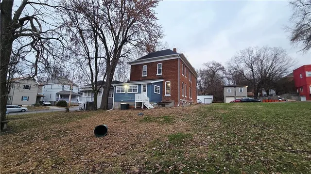 $249,000 | 220 North 17th Street, St. Joseph, MO 64501