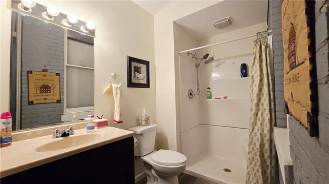 $249,000 | 220 North 17th Street, St. Joseph, MO 64501