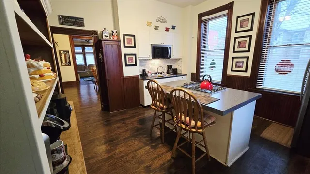 $249,000 | 220 North 17th Street, St. Joseph, MO 64501