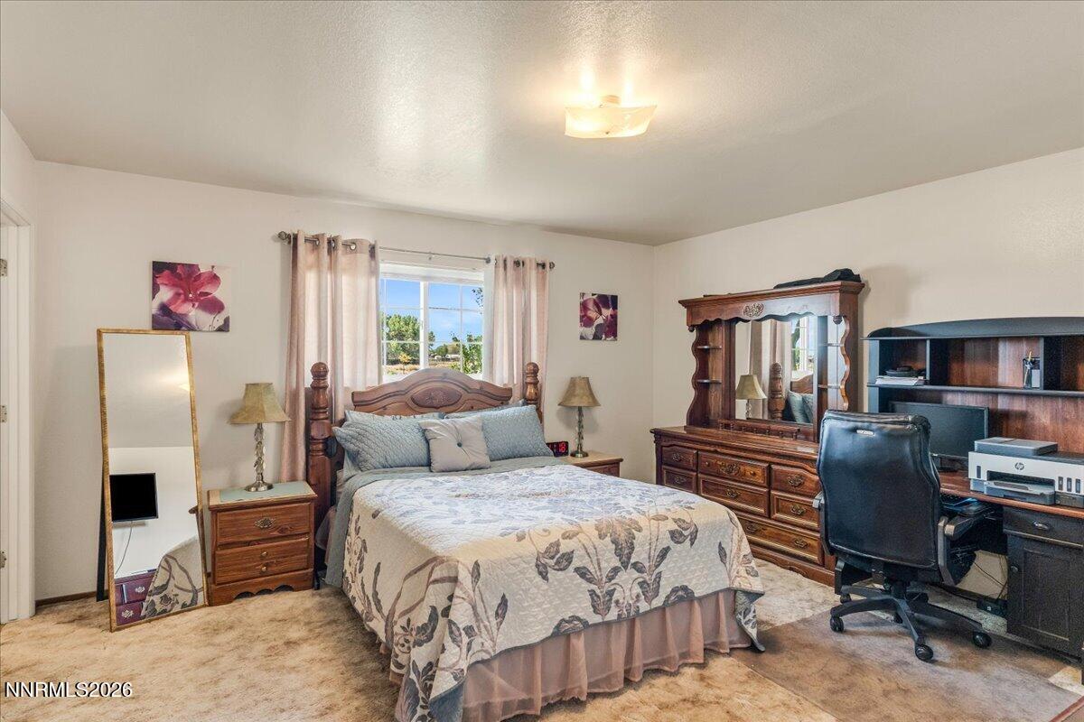 6975 Cox Road Fallon, NV 89406 - Photo 29 of 45 cox master bed