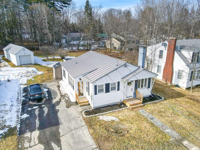 154 1st Rangeway Waterville, ME 04901 - Photo 3 of 43 154 1st Rangeway Waterville-small-003-00